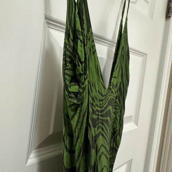 H&M Green Swirl Slip Dress – Midi Length - Picture 6 of 6